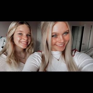 Meet your Posher, Caroline